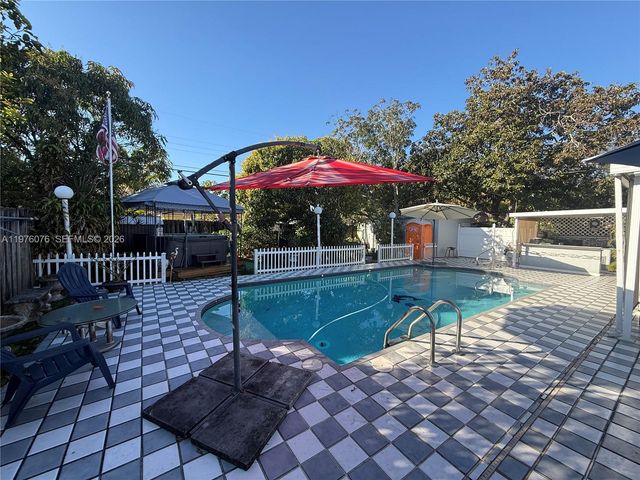 1350 NE 134th St 0, North Miami, FL 33161