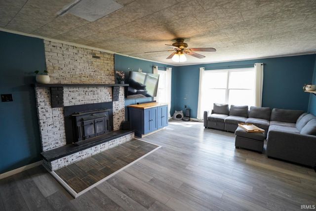 10 Walnut Street, Birdseye, IN 47513