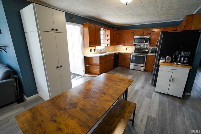 10 Walnut Street, Birdseye, IN 47513