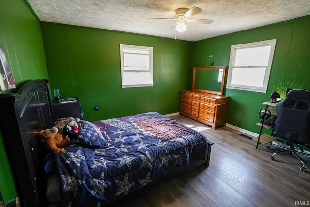 10 Walnut Street, Birdseye, IN 47513