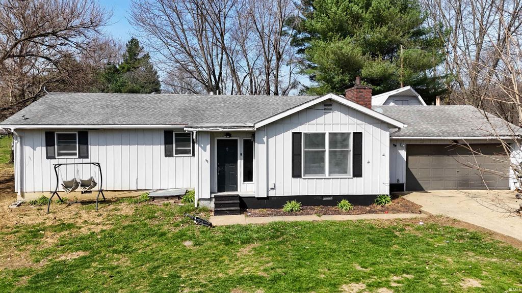 10 Walnut Street, Birdseye, IN 47513