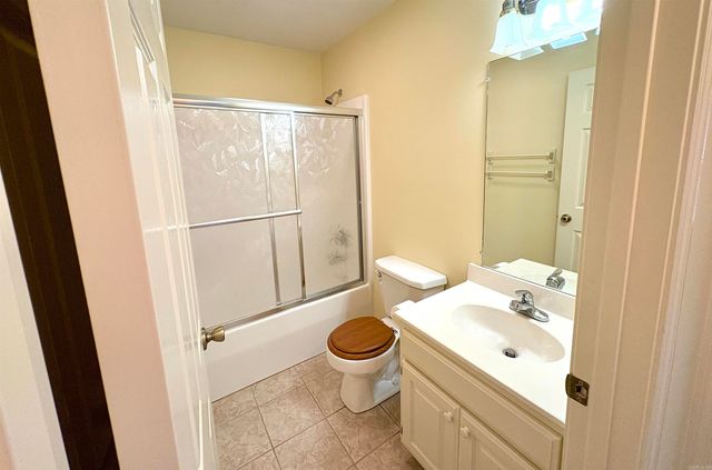 22 Livingstone Drive, Searcy, AR 72143