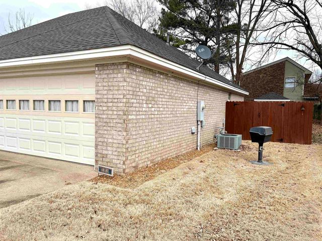 22 Livingstone Drive, Searcy, AR 72143