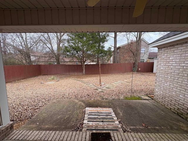 22 Livingstone Drive, Searcy, AR 72143