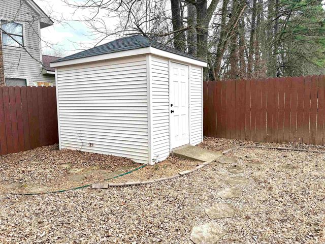 22 Livingstone Drive, Searcy, AR 72143