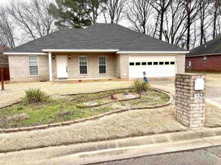 22 Livingstone Drive, Searcy, AR 72143
