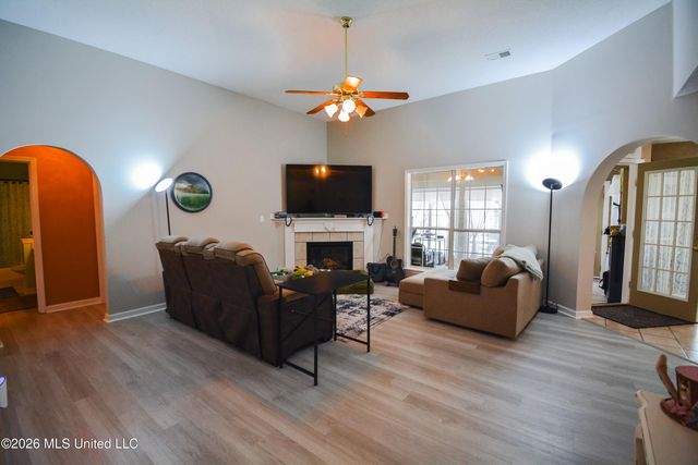 8939 Travis Drive, Olive Branch, MS 38654