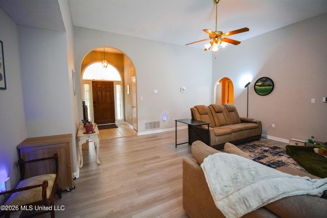 8939 Travis Drive, Olive Branch, MS 38654