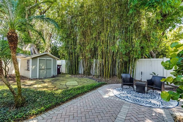 910 ALAMEDA STREET, Orlando, FL 32804