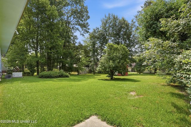 1925 Deborah Street, Pearl, MS 39208