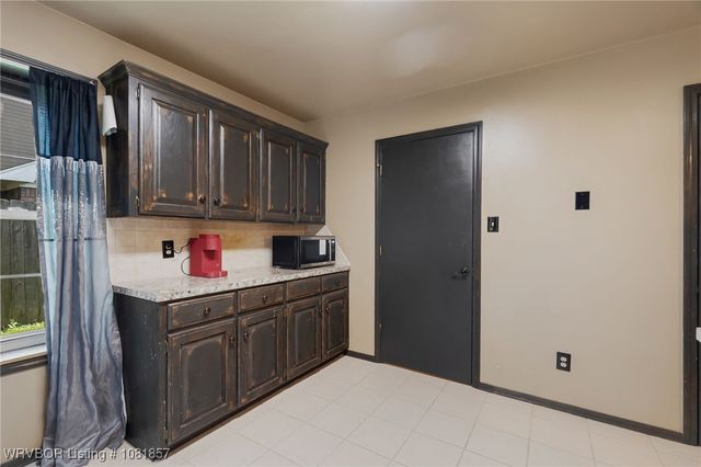 2016 Broken Hill Drive, Van Buren, AR 72956