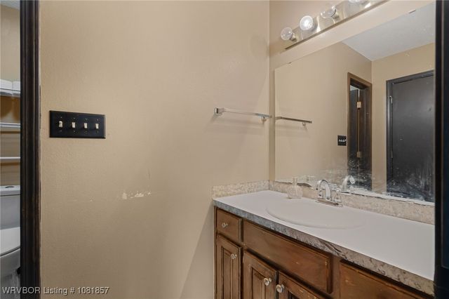 2016 Broken Hill Drive, Van Buren, AR 72956