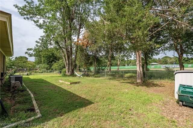 2016 Broken Hill Drive, Van Buren, AR 72956