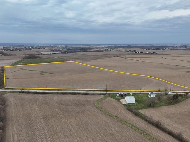 Ivanhoe Rd., Ely, IA 52227