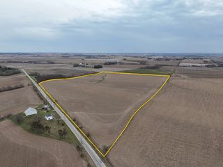 Ivanhoe Rd., Ely, IA 52227