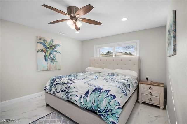 191 Abbey LN, North Fort Myers, FL 33917