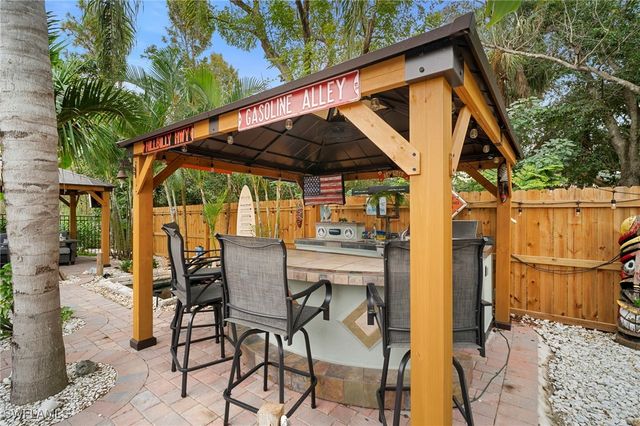 191 Abbey LN, North Fort Myers, FL 33917