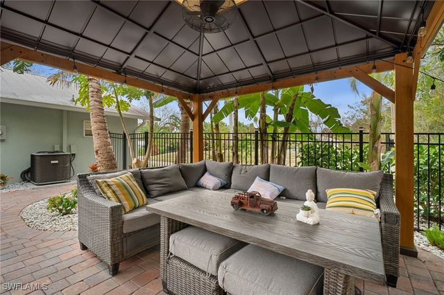 191 Abbey LN, North Fort Myers, FL 33917