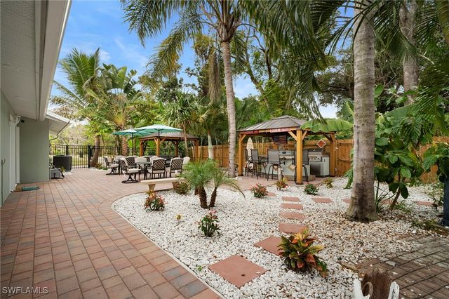 191 Abbey LN, North Fort Myers, FL 33917