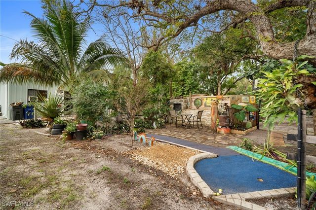 191 Abbey LN, North Fort Myers, FL 33917