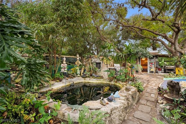 191 Abbey LN, North Fort Myers, FL 33917