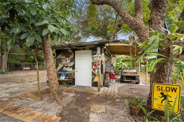 191 Abbey LN, North Fort Myers, FL 33917