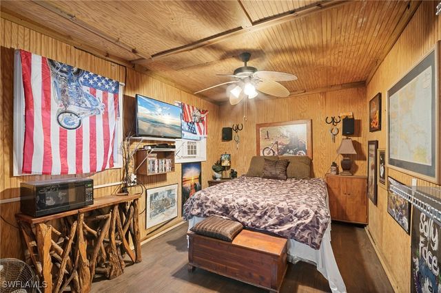 191 Abbey LN, North Fort Myers, FL 33917