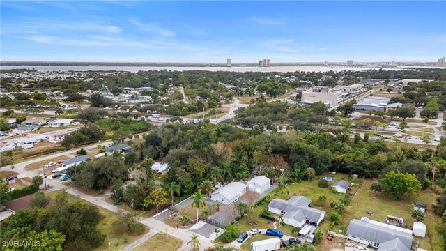 191 Abbey LN, North Fort Myers, FL 33917