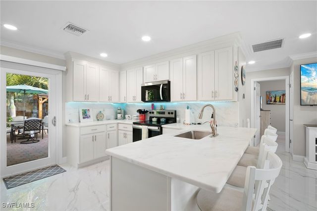 191 Abbey LN, North Fort Myers, FL 33917