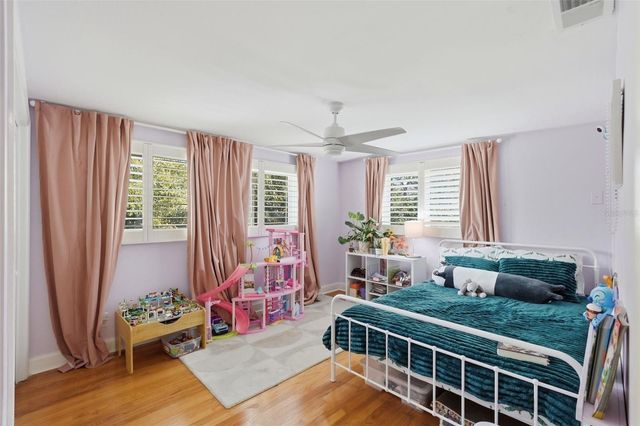 1239 43RD AVENUE N, St Petersburg, FL 33703