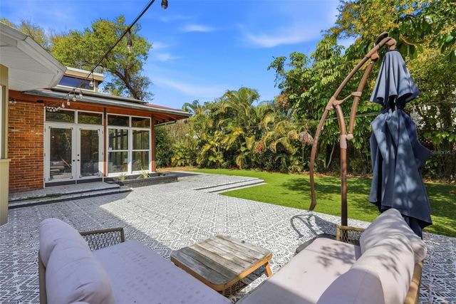 1239 43RD AVENUE N, St Petersburg, FL 33703