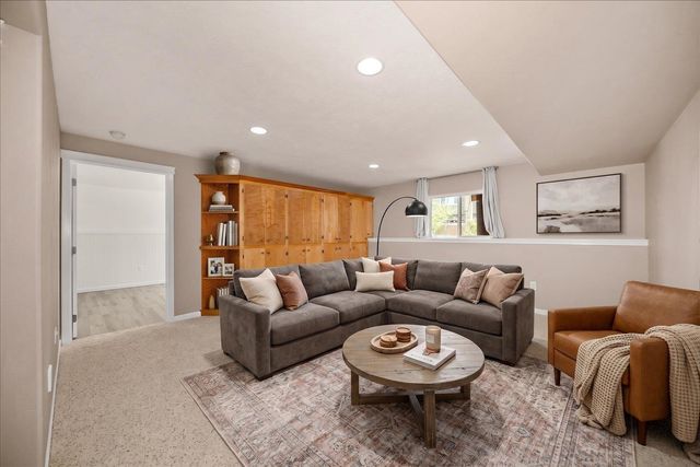 2315 W Chadwick Ln, Spokane, WA 99208