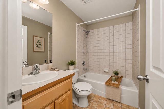 2315 W Chadwick Ln, Spokane, WA 99208