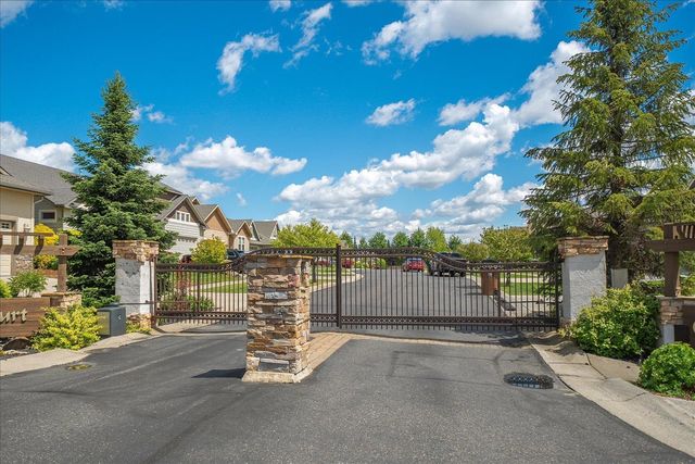 2315 W Chadwick Ln, Spokane, WA 99208