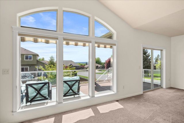 2315 W Chadwick Ln, Spokane, WA 99208