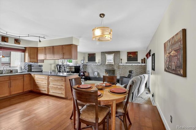 4834 Hillcrest Road, Trenton, MI 48183