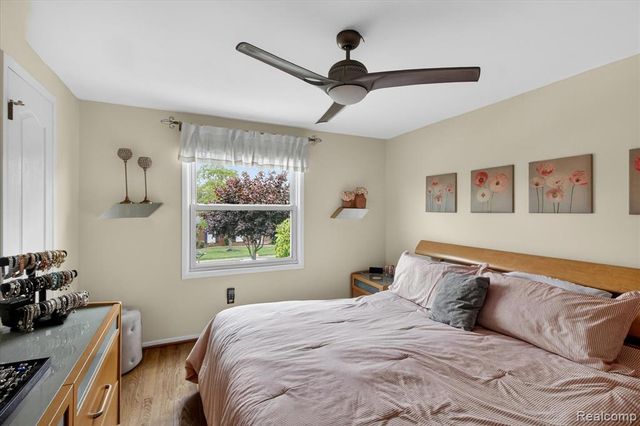 4834 Hillcrest Road, Trenton, MI 48183