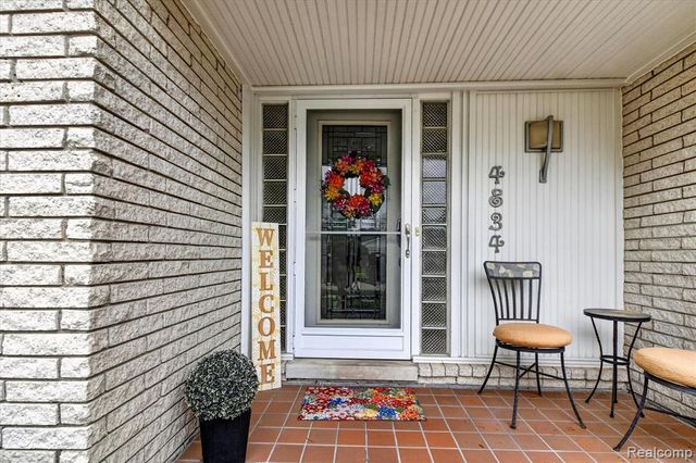 4834 Hillcrest Road, Trenton, MI 48183