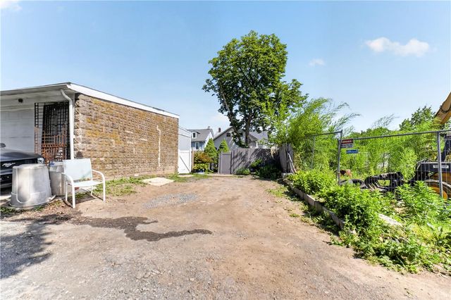 1006 West Berwick Street, Easton, PA 18042