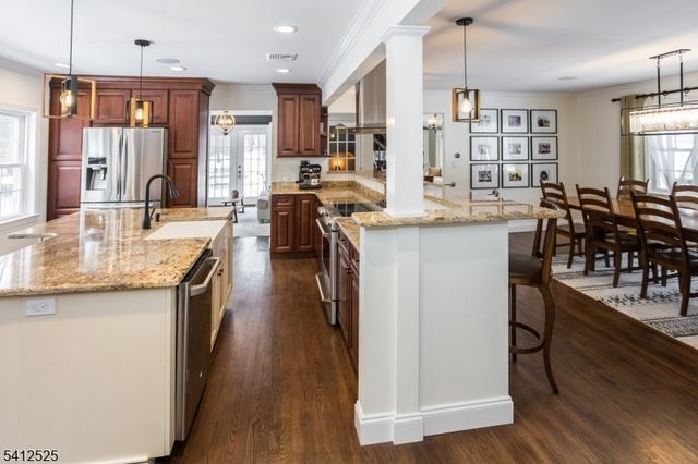 5 Parkwood Rd, Roxbury Twp., NJ 07876