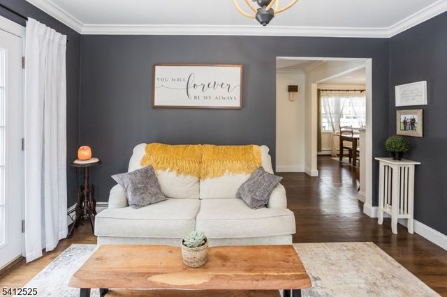 5 Parkwood Rd, Roxbury Twp., NJ 07876