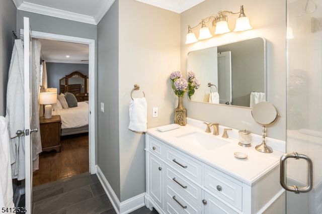 5 Parkwood Rd, Roxbury Twp., NJ 07876