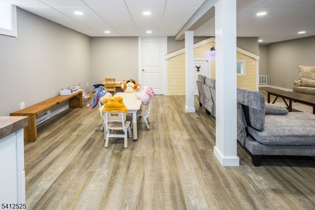 5 Parkwood Rd, Roxbury Twp., NJ 07876