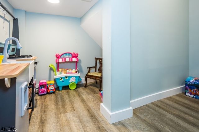 5 Parkwood Rd, Roxbury Twp., NJ 07876