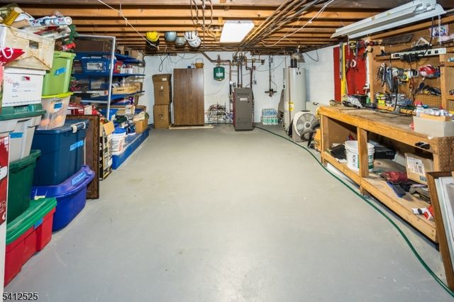 5 Parkwood Rd, Roxbury Twp., NJ 07876