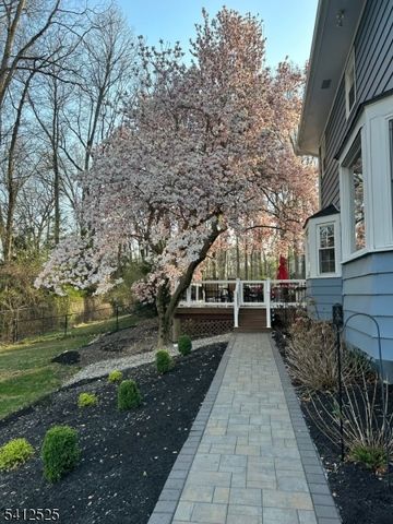 5 Parkwood Rd, Roxbury Twp., NJ 07876