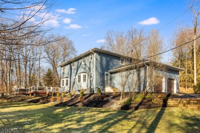 5 Parkwood Rd, Roxbury Twp., NJ 07876