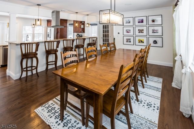 5 Parkwood Rd, Roxbury Twp., NJ 07876