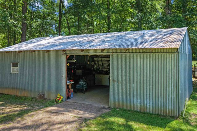2866 E FM 2625, Marshall, TX 75670