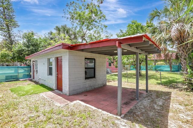 2701 NW 18th Ter B, Oakland Park, FL 33311